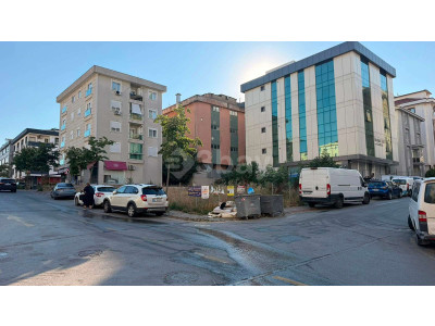 ÜMRANİYE ŞERİFALİ MAH.'de EMSALSİZ KONUM, KUPON, KÖŞE ARSA,